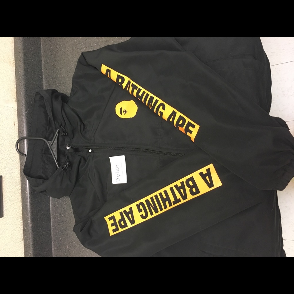 A bathing ape wind breaker